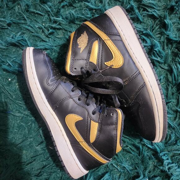 Air Jordan 1 Mid Black & Gold Youth Sneakers Size 4Y – Classic Retro Style - Picture 1 of 6